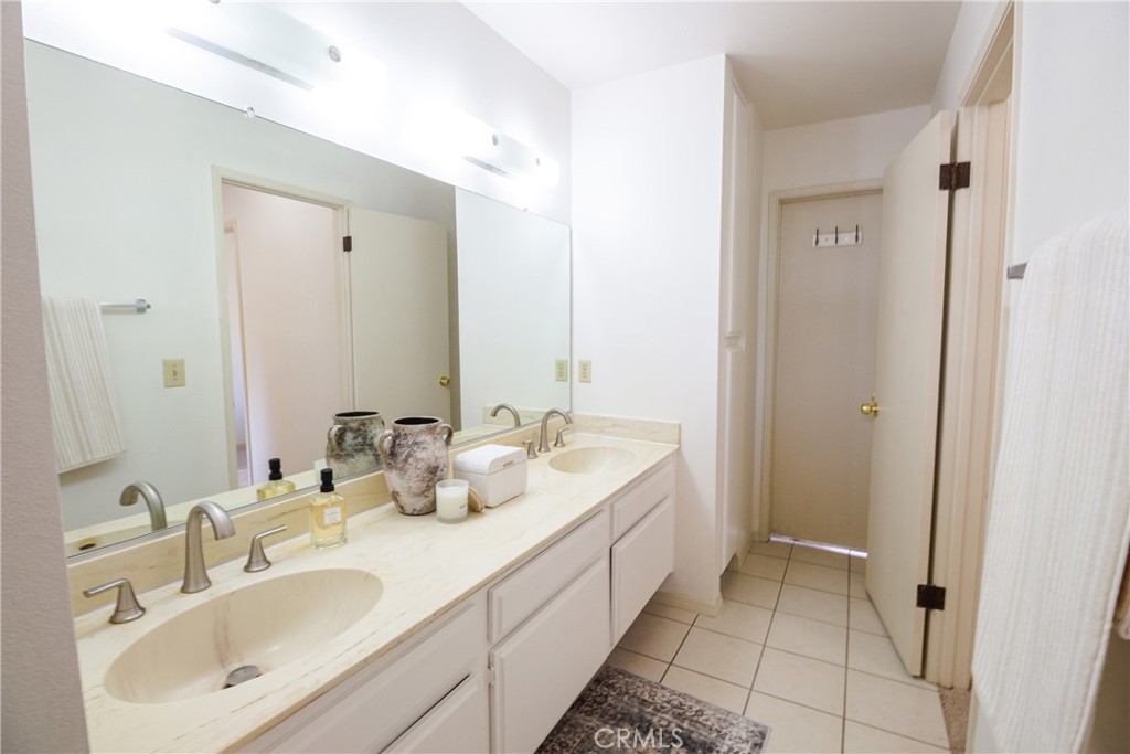 2250 King Court 57 Property Photo 17