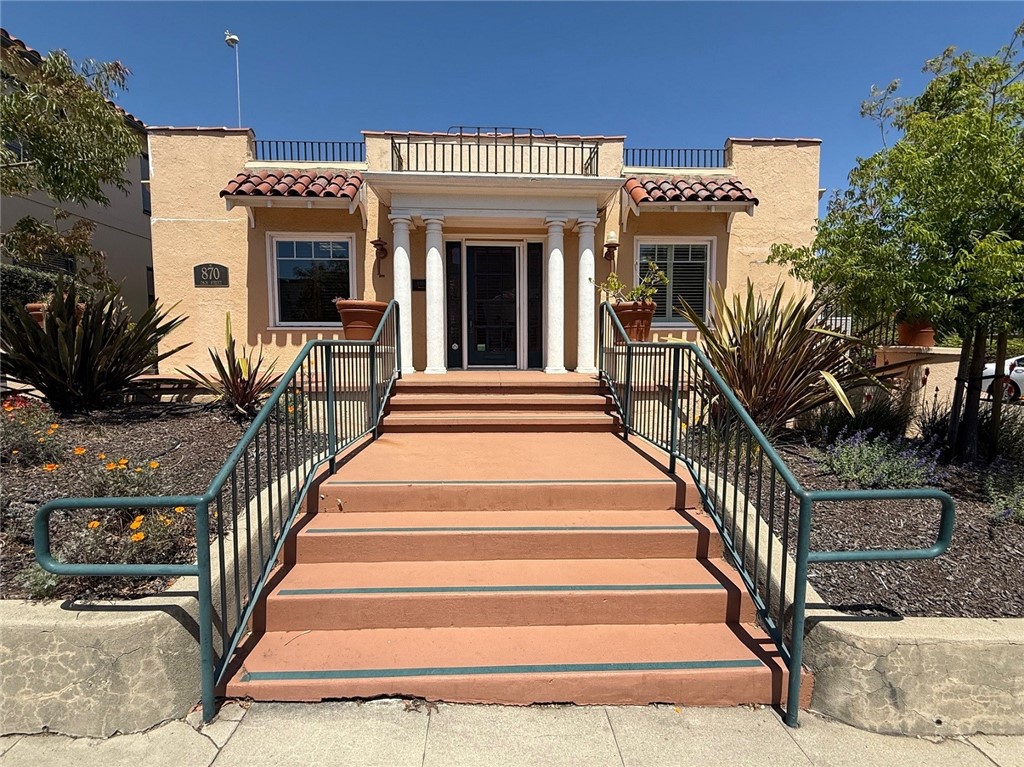 870 Osos Street Property Photo 1