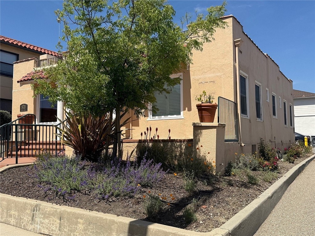 870 Osos Street Property Photo 4