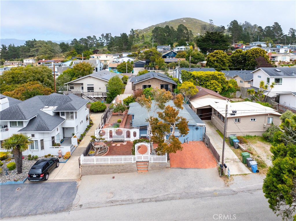 418 Tulare Avenue Property Photo 1