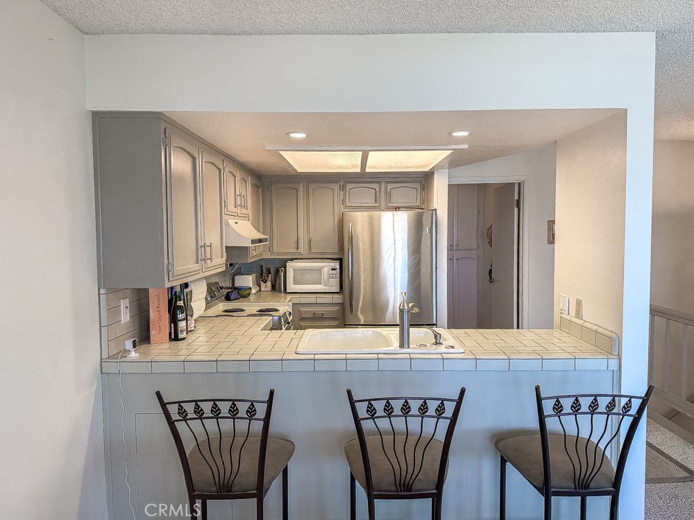 557 Lucerne St. Property Photo 6
