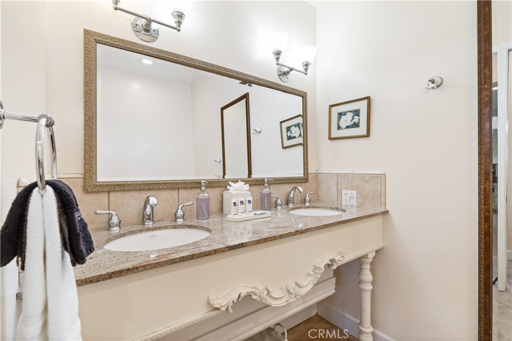 95 S Ocean Avenue Property Photo 23