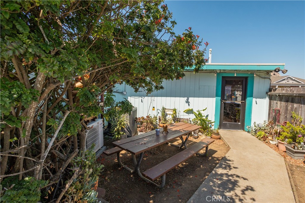 830 Embarcadero Property Photo 14