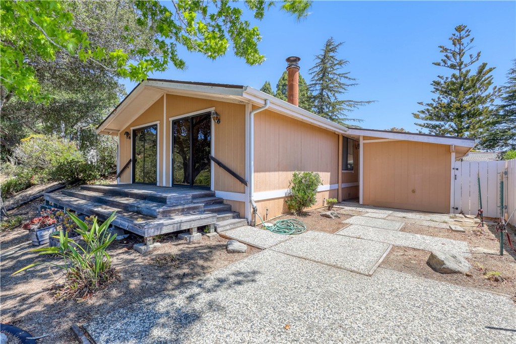 242 Hilltop Drive Property Photo 1