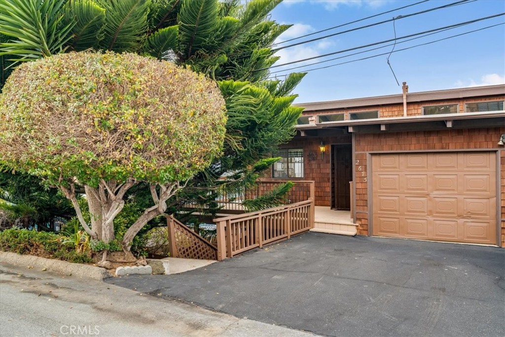 2675 Juniper Avenue Property Photo 1