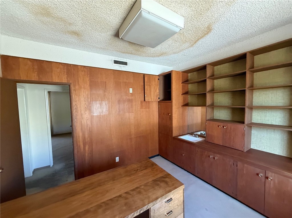 1312 Santa Rosa Street Property Photo 5
