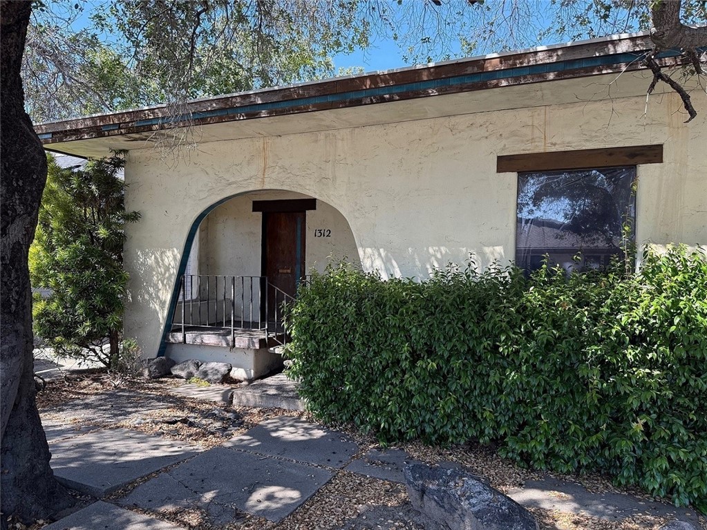1312 Santa Rosa Street Property Photo 6