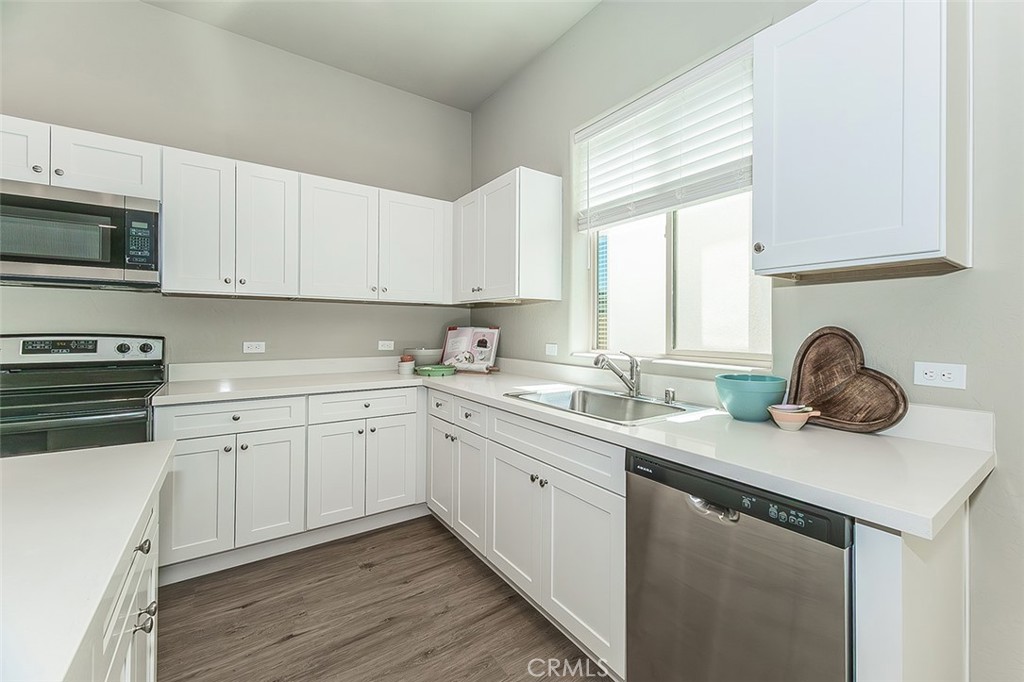 6008 E Sussex Way Property Photo 14