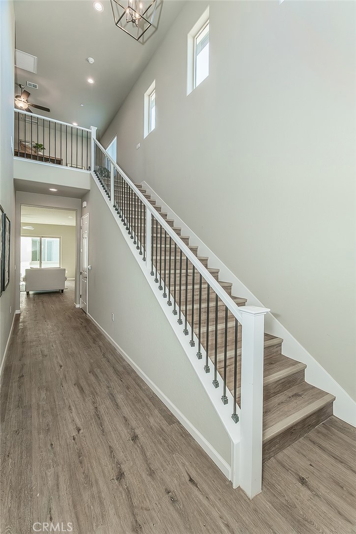 6008 E Sussex Way Property Photo 18