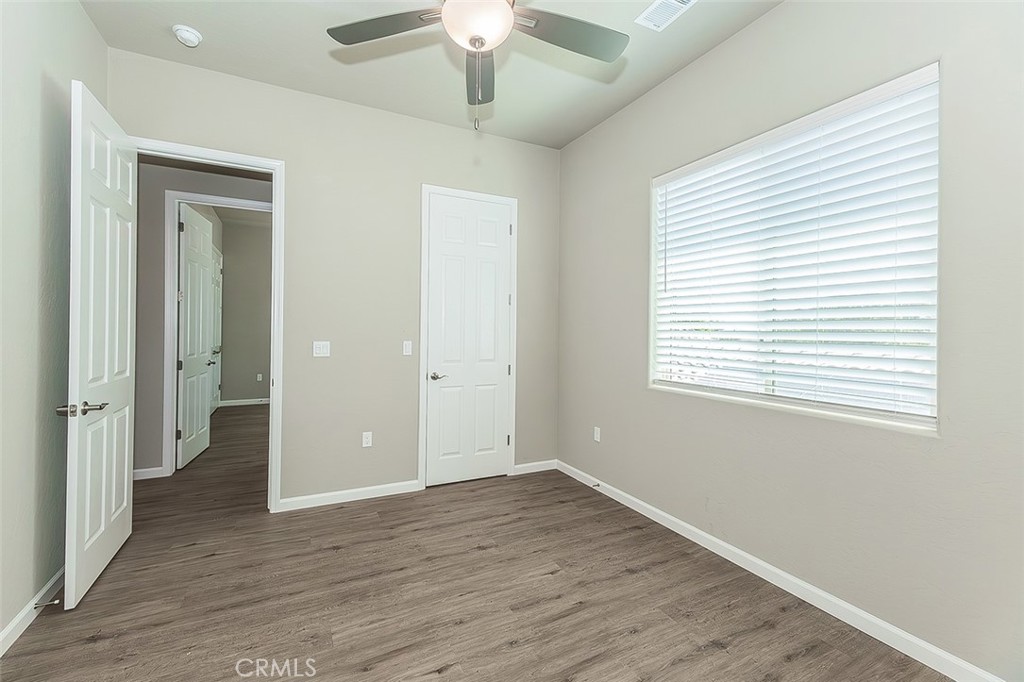 6008 E Sussex Way Property Photo 34