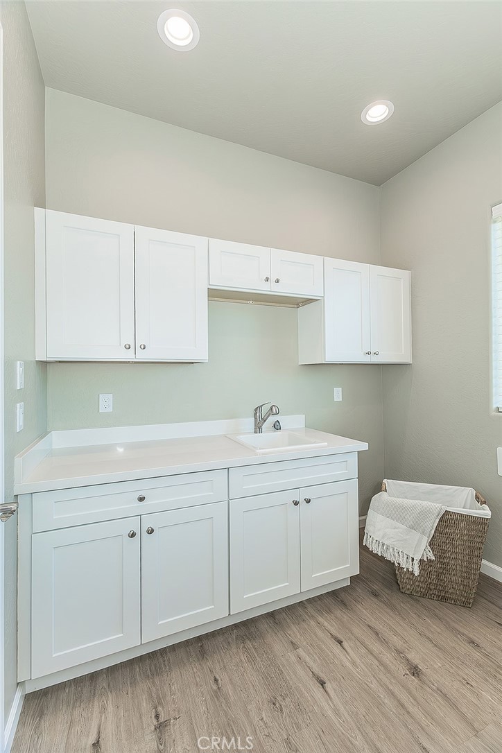 6008 E Sussex Way Property Photo 36