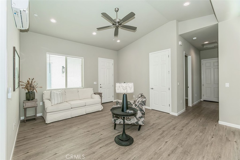 6008 E Sussex Way Property Photo 50