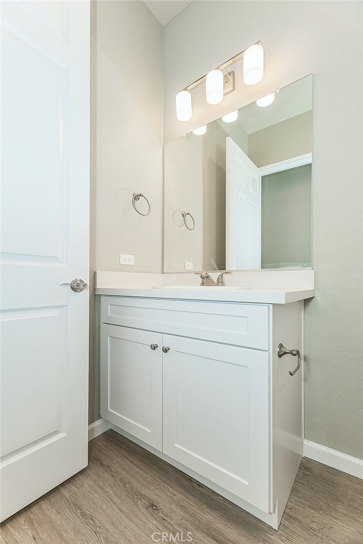 6008 E Sussex Way Property Photo 53