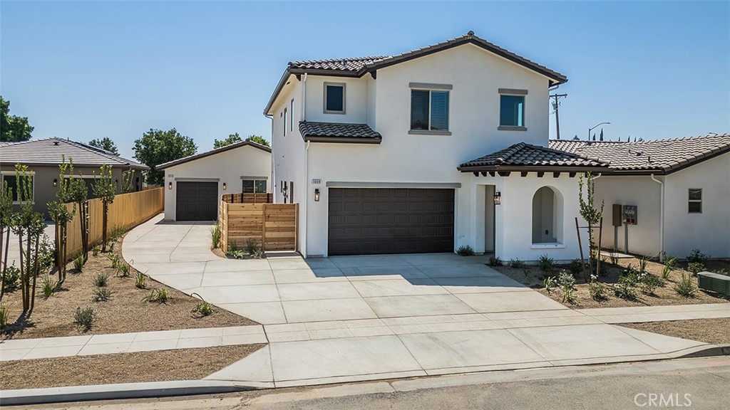 6008 E Sussex Way Property Photo 55