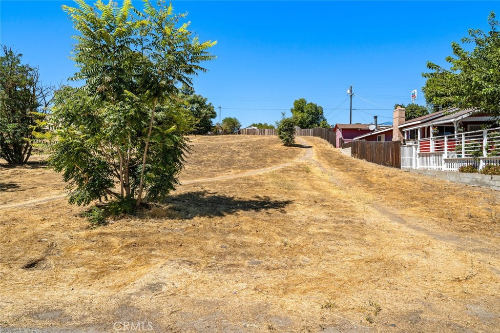 965 L Street Property Photo 3