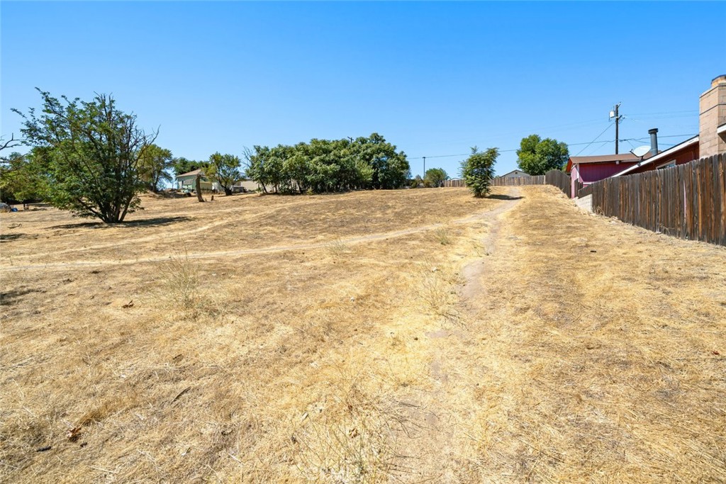 965 L Street Property Photo 5