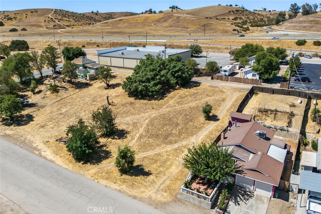 965 L Street Property Photo 6