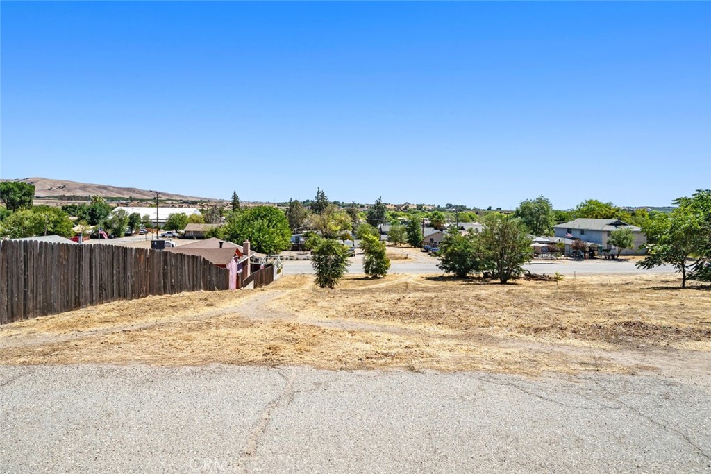 965 L Street Property Photo 11