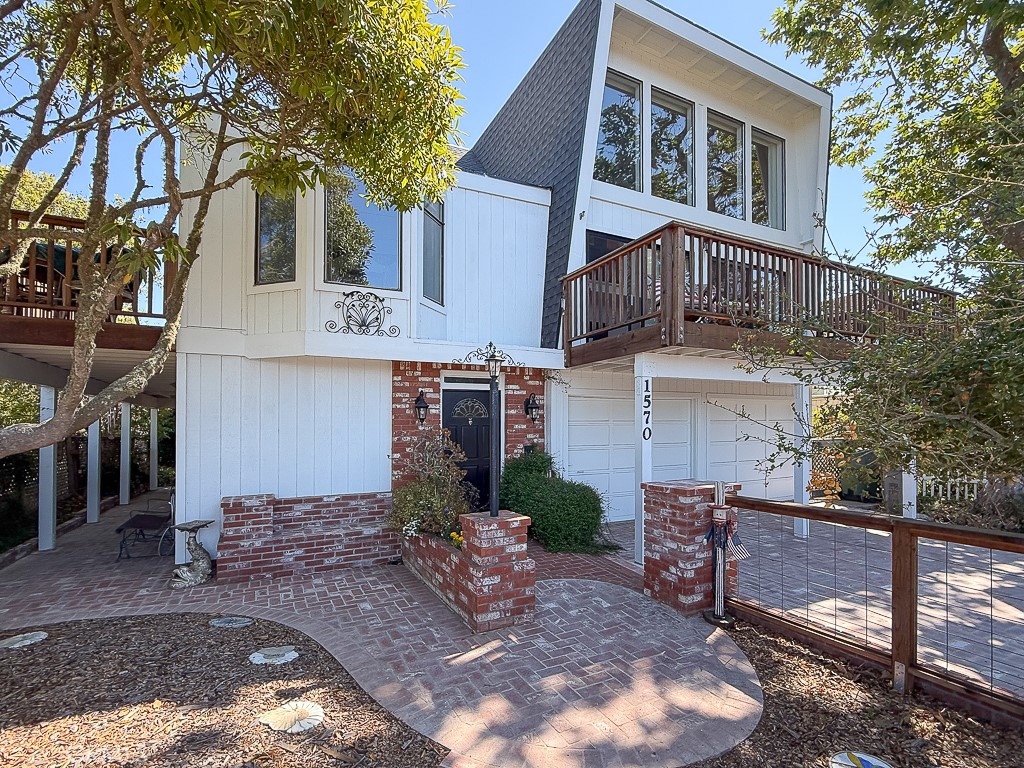 1570 Richard Property Photo 3