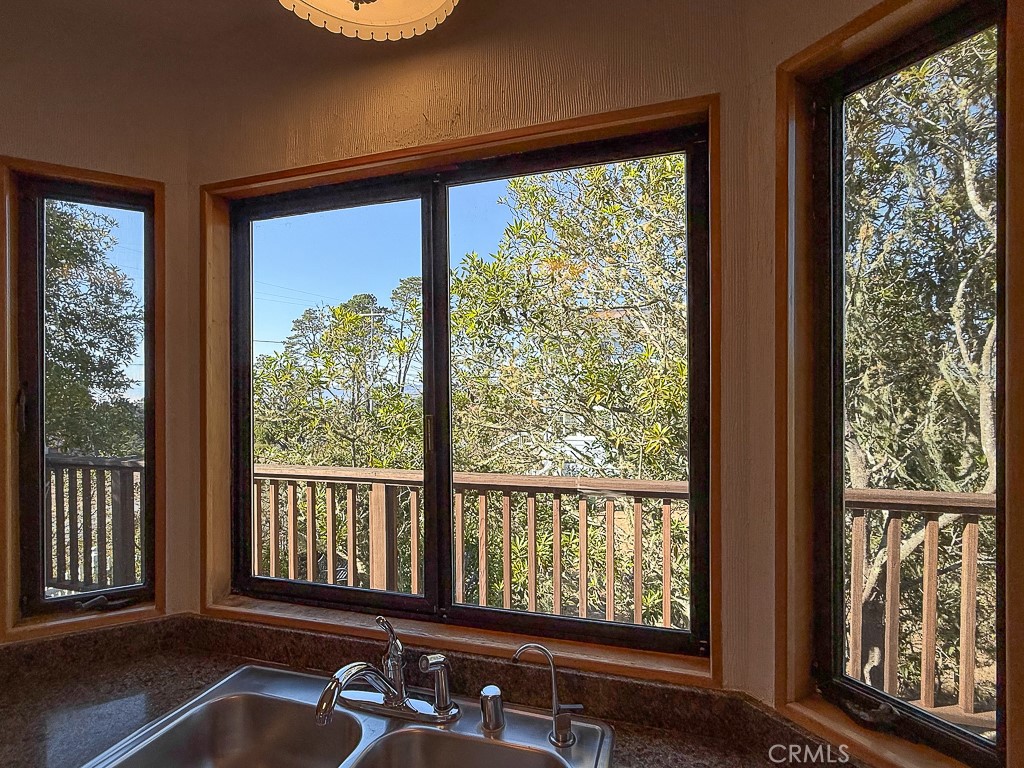 1570 Richard Property Photo 13