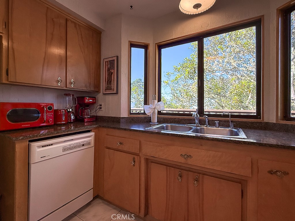 1570 Richard Property Photo 14