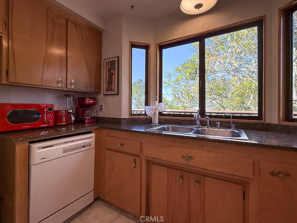 1570 Richard Property Photo 14