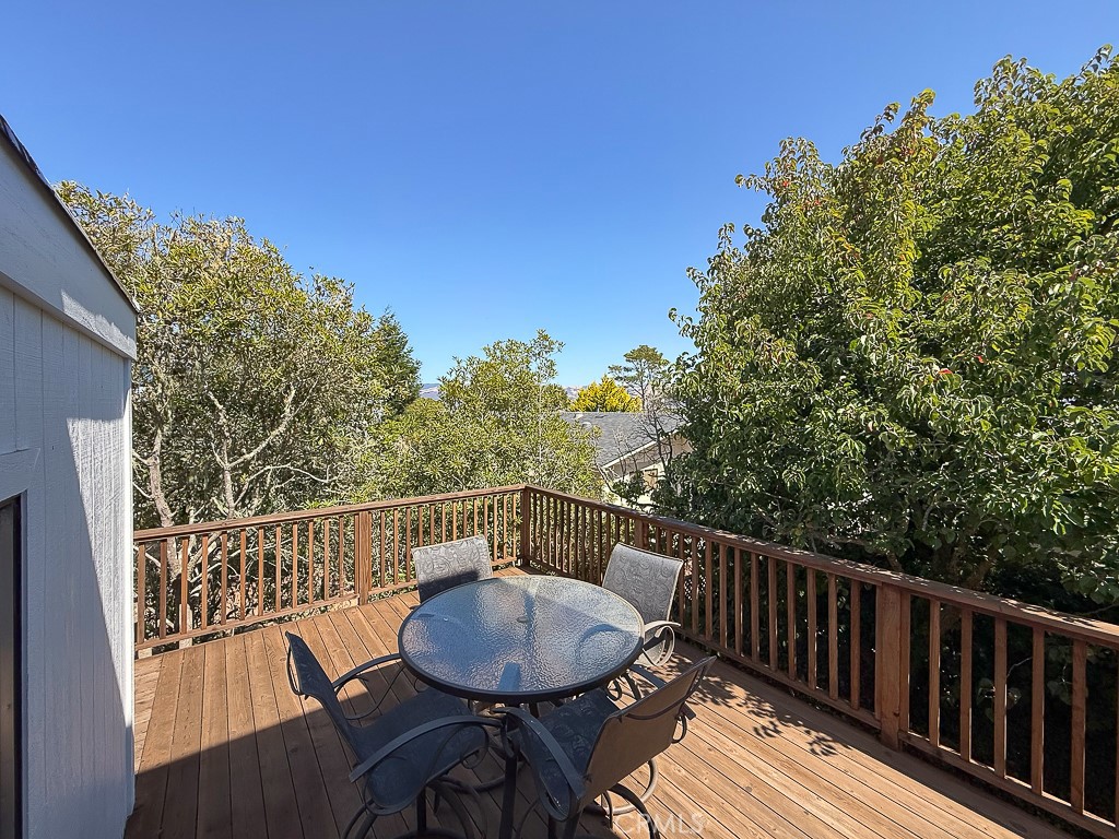 1570 Richard Property Photo 22