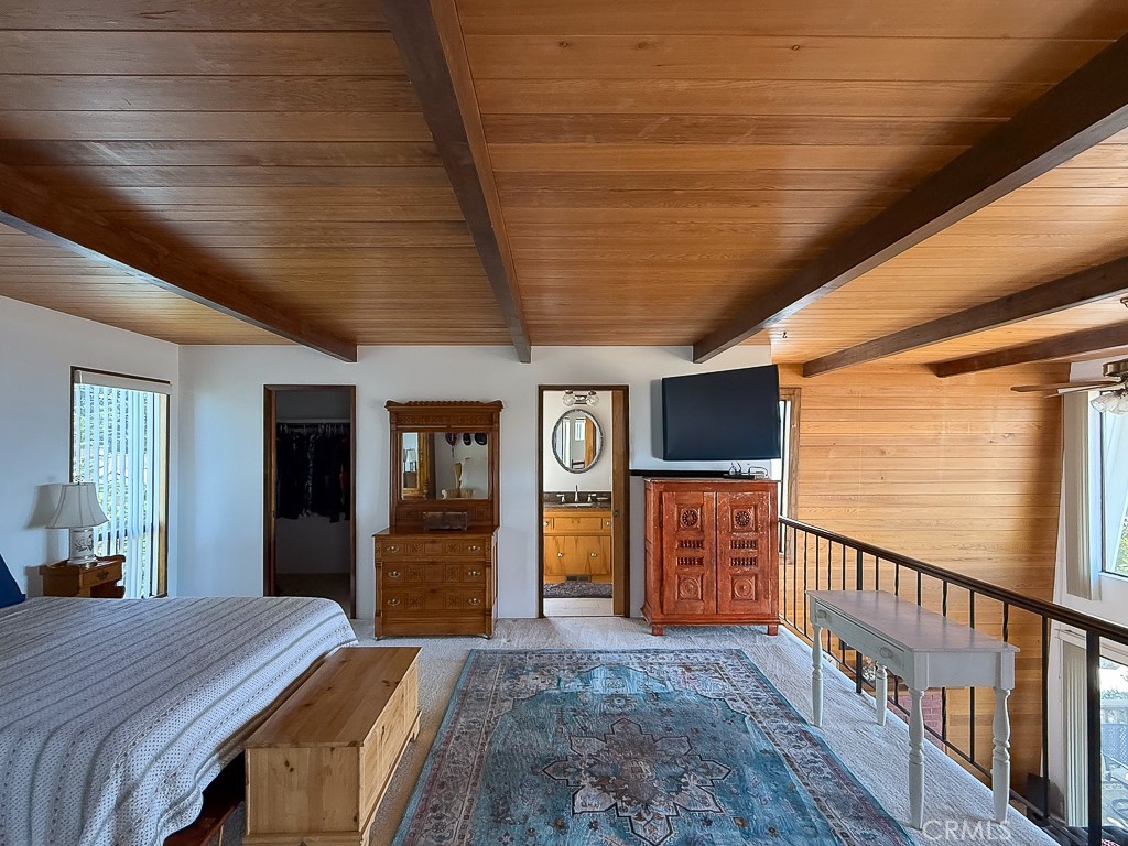 1570 Richard Property Photo 53
