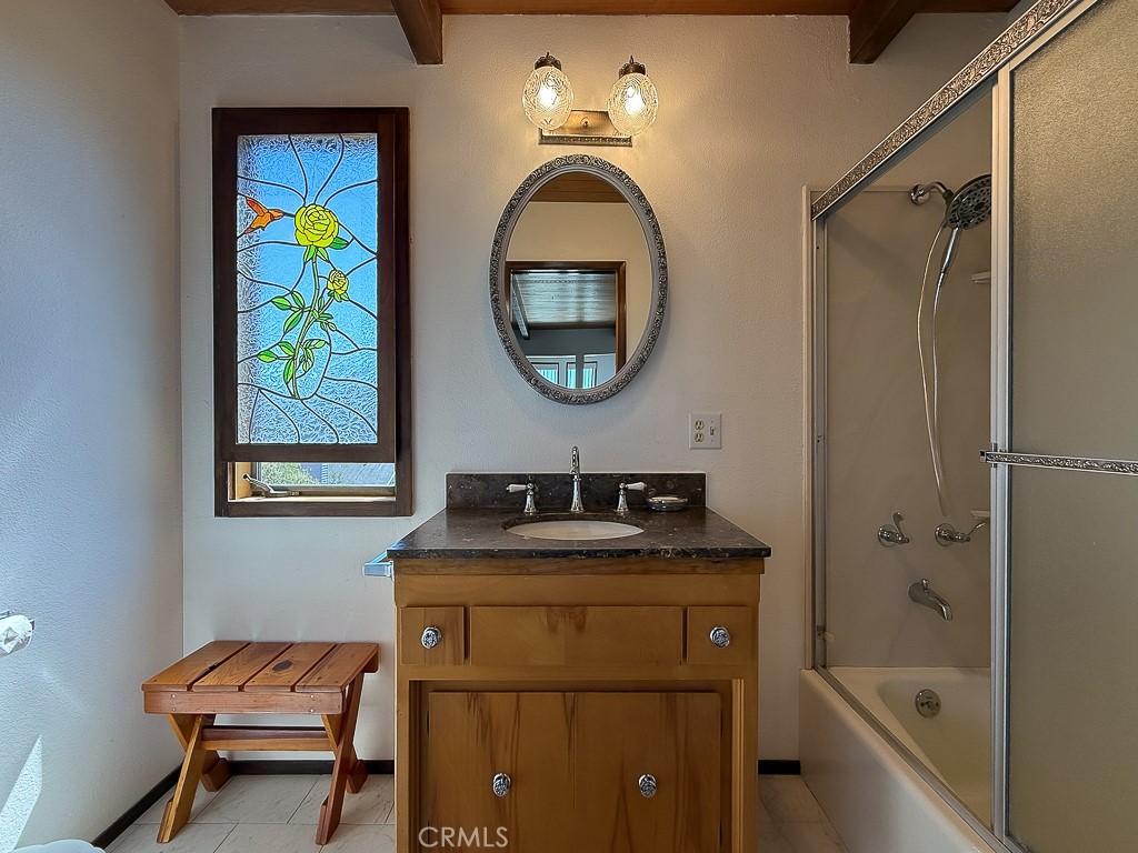 1570 Richard Property Photo 59