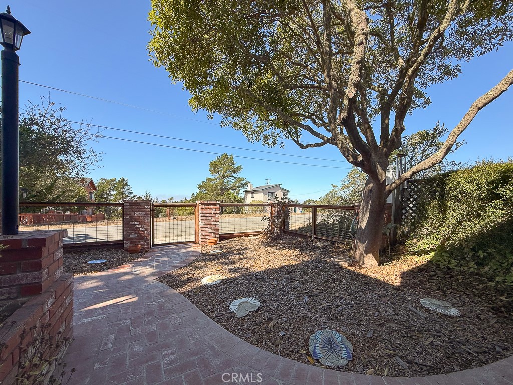 1570 Richard Property Photo 65