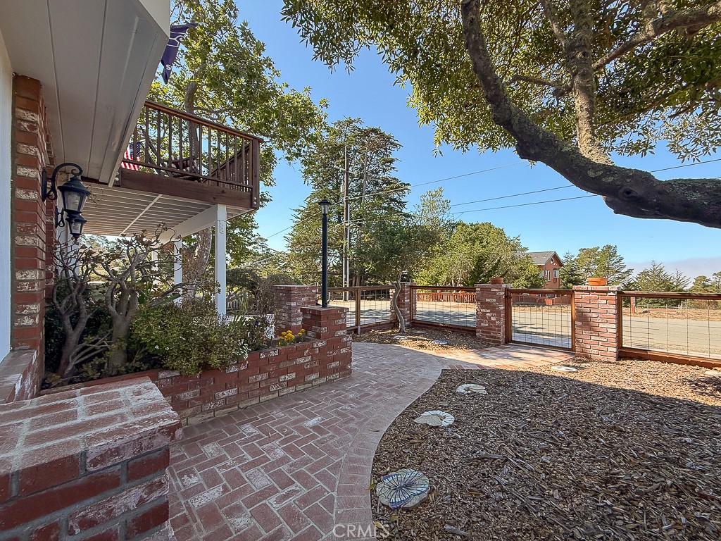 1570 Richard Property Photo 66