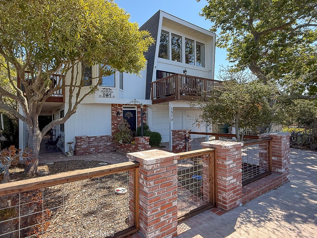 1570 Richard Property Photo 68