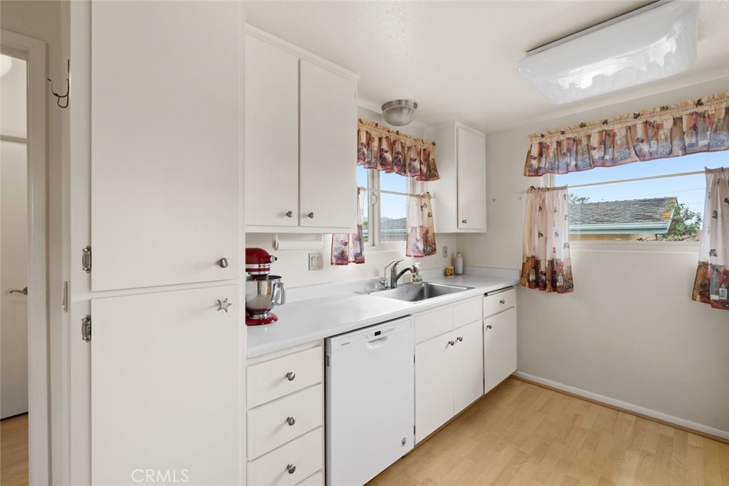 1830 13th Property Photo 4