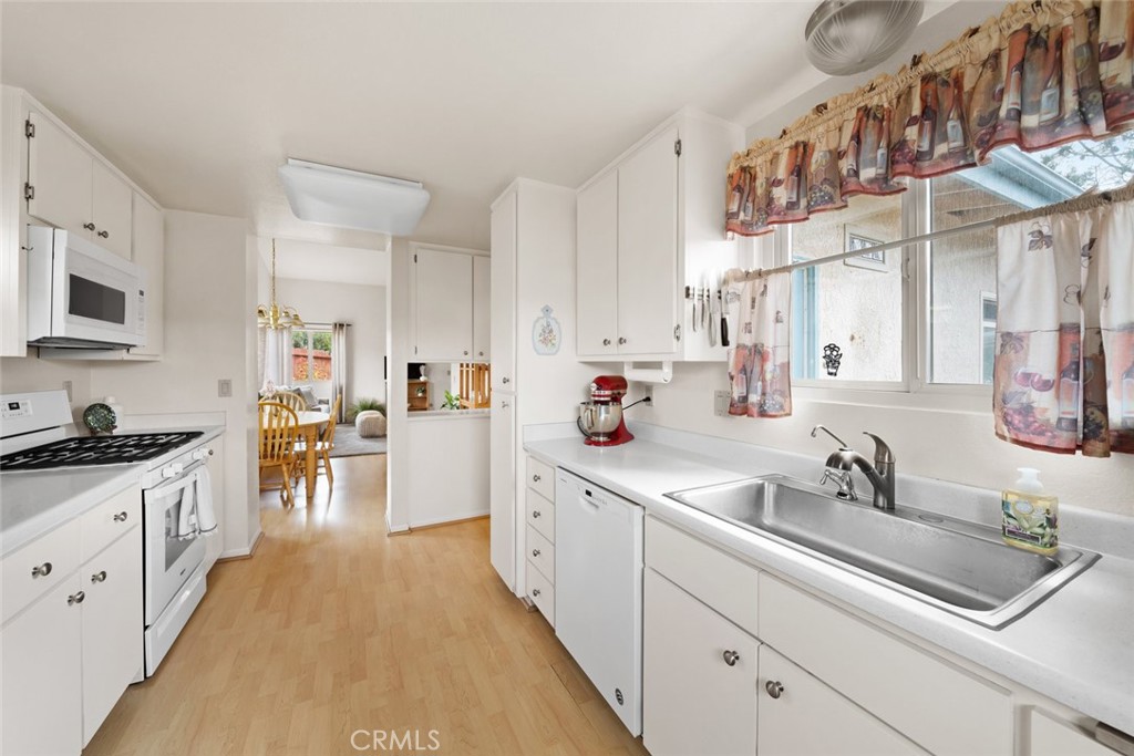 1830 13th Property Photo 5