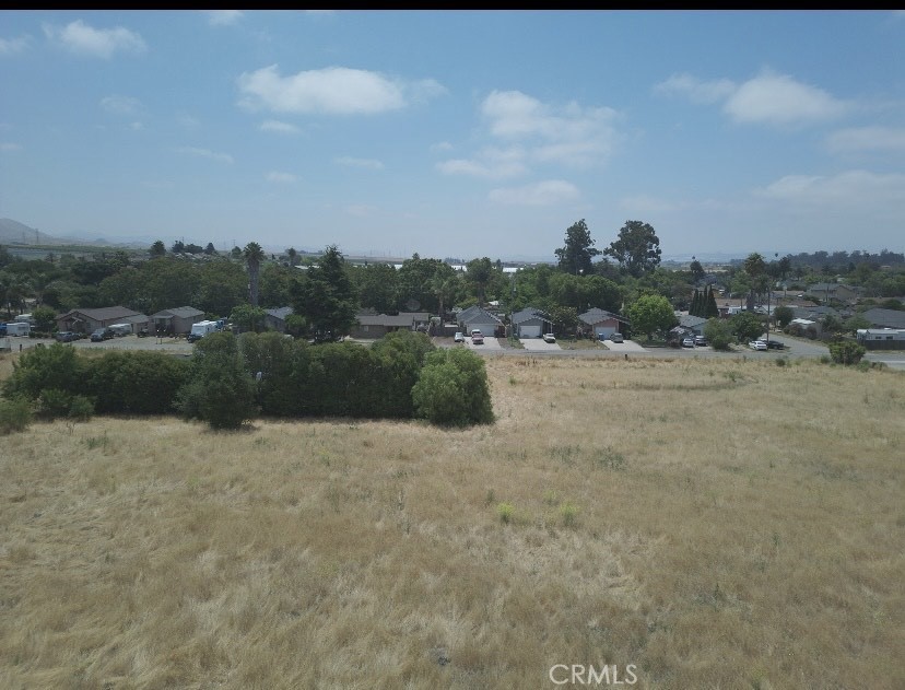 150 E Chestnut Property Photo 2