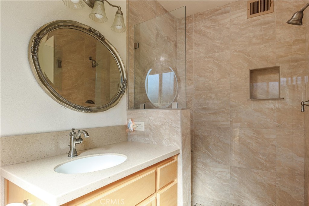 160 Verdon Property Photo 17