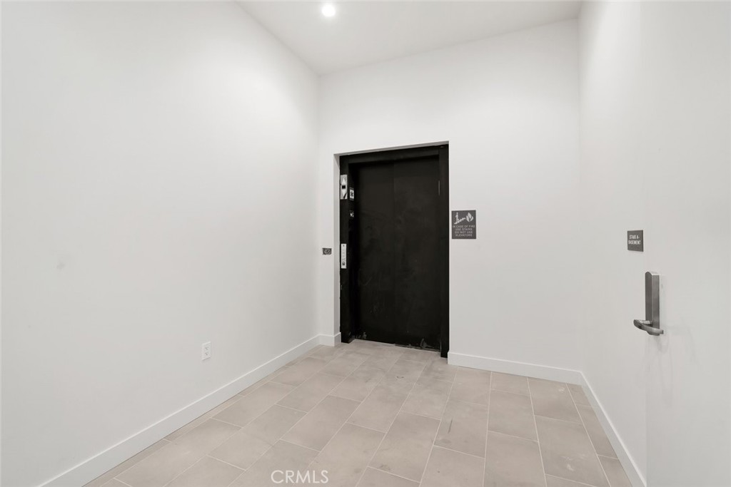 581 Higuera Street 202 Property Photo 19