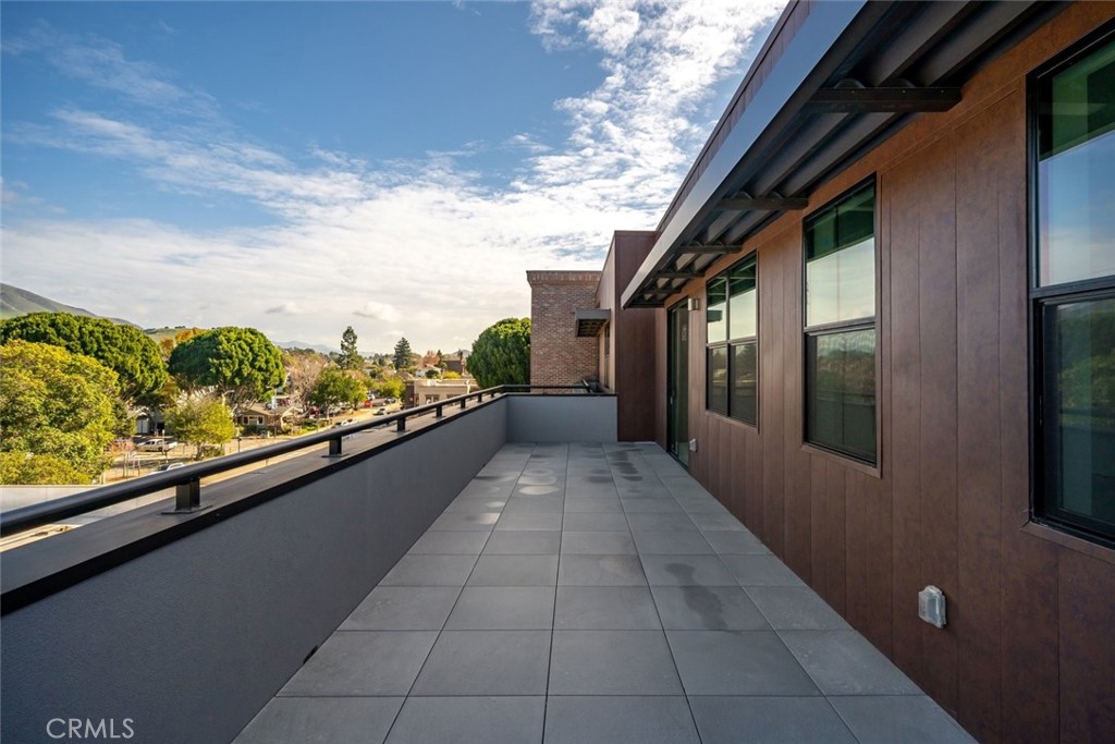 581 Higuera Street 202 Property Photo 56