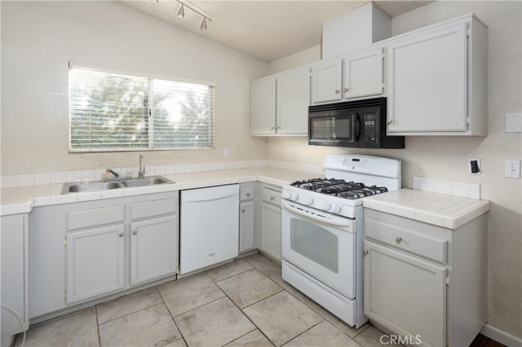 545 E Santa Cruz Court Property Photo 17