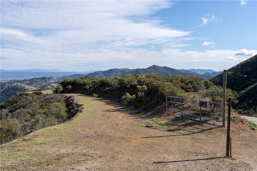 13730 Falcon Property Photo 2