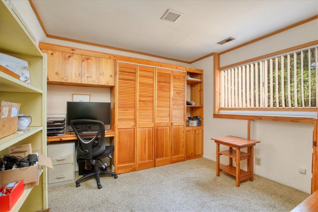 910 Sheffield Street Property Photo 12