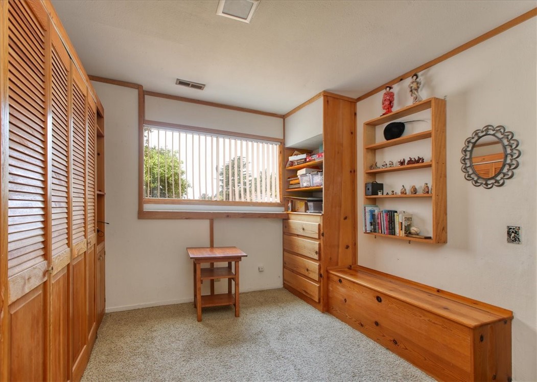 910 Sheffield Street Property Photo 14