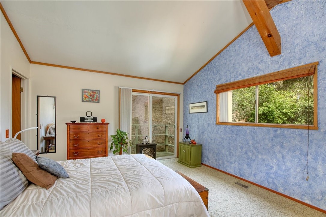 910 Sheffield Street Property Photo 16