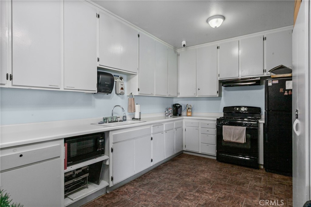 2700 Cienaga St 4 Property Photo 26