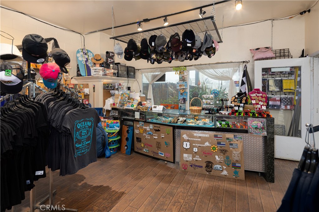 368 Pier Avenue Property Photo 6