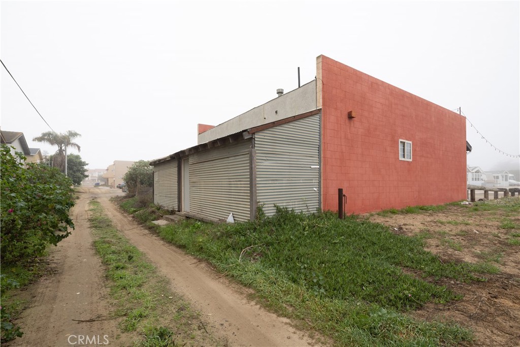 368 Pier Avenue Property Photo 10