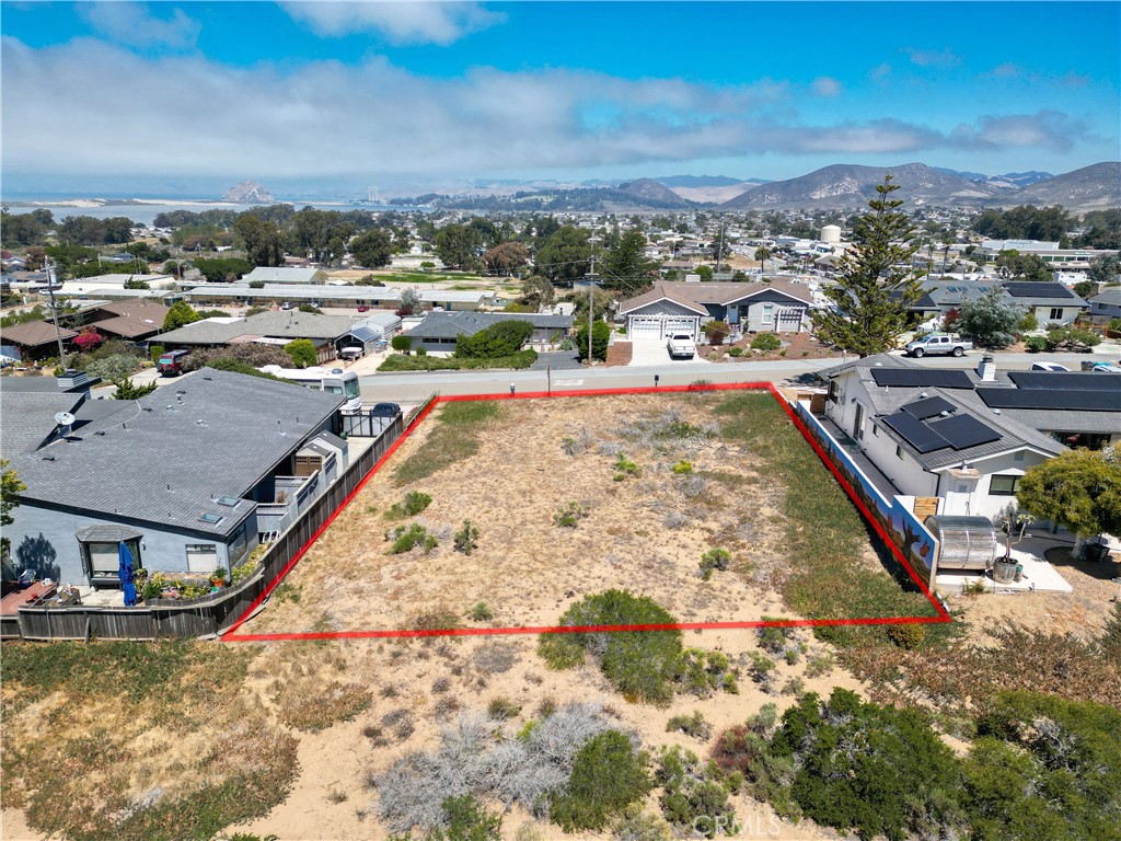 915 Highland Drive Property Photo 1