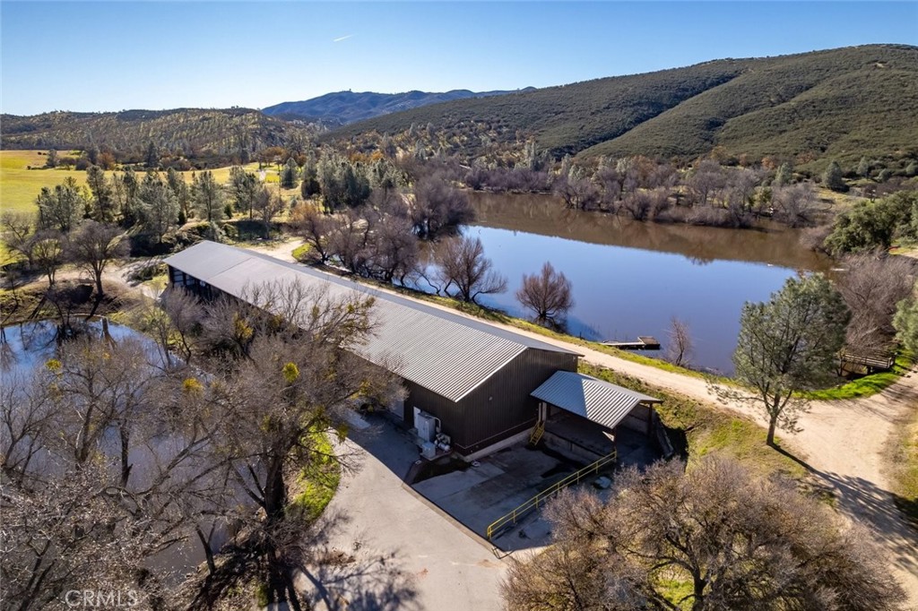 535 Calf Canyon Highway Property Photo 17