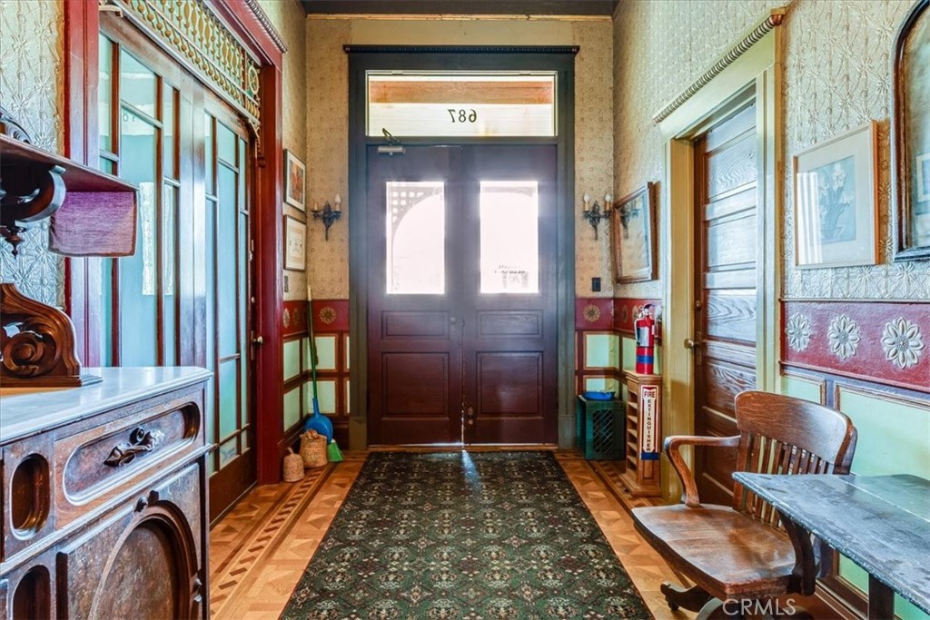 687 Islay 1-9 Property Photo 12