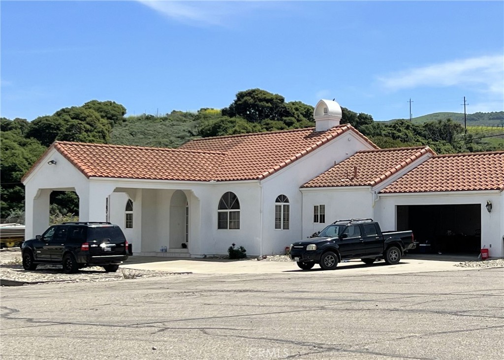 3925 Santa Rosa Property Photo 4